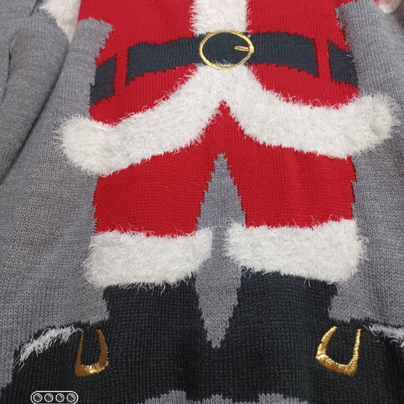 Christmas Sweater XLARGE with Santa ๐
on front Great Condition - Picture 2 of 6